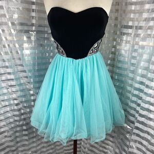 Blonde Nites Black/Blue Strapless Sweetheart Party Dress